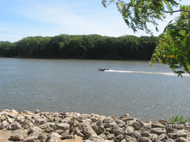 0110_Riverfront_Park_Clinton