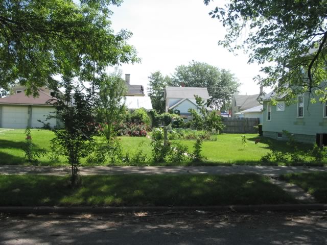 0151_Pershing_Blvd_Clinton