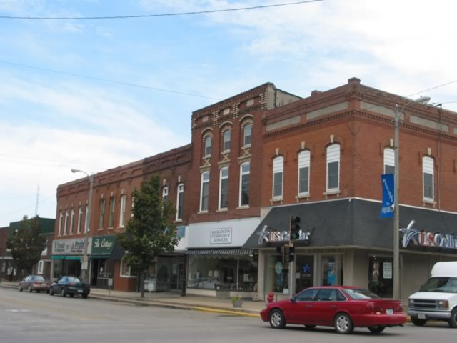 0069_downtown_Maquoketa